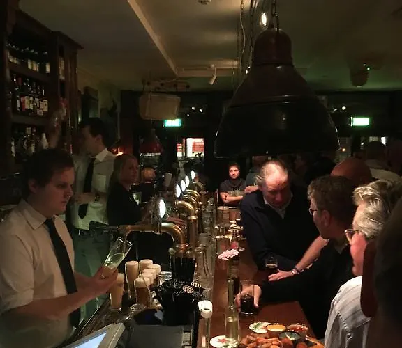 Katwijk 2* كاتفايك أن زي